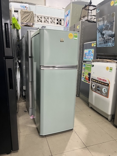 Tủ lạnh cũ Toshiba 145 lít không đóng tuyết