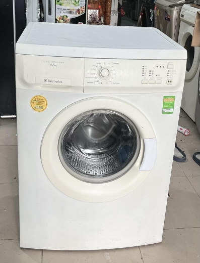 Máy giặt cũ  Electrolux 6,5kg mới 95%