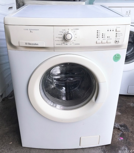  Máy giặt cũ Electrolux EWF-8576 7kg mới 95%