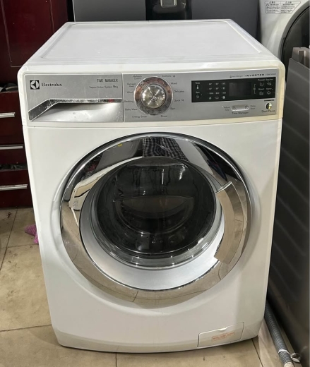 Máy giặt cũ  Electrolux inverter EWF10932 9.0kg nguyên zin 