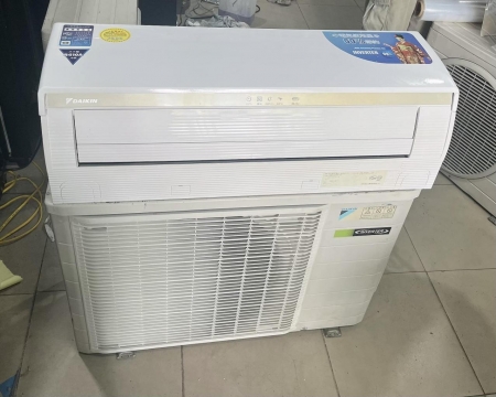 Máy lạnh cũ Daikin 2.5HP Inverter  tiết kiệm điện Gas R410mới 95%
