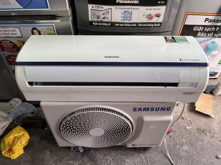 Máy lạnh cũ Samsung Inverter 1 HP AR10RYFTAURNSV  mới 95%