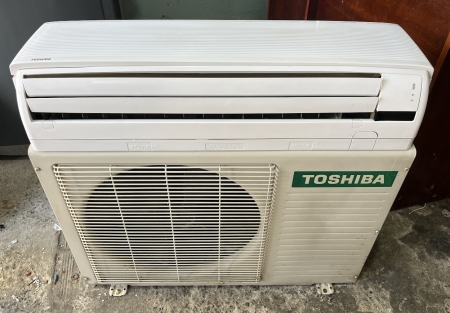 Máy lạnh cũ Toshiba 1,5HP mới 90%