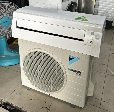 Máy lạnh Daikin Inverter 1 HP ATKC25UAVMV Mới 95%