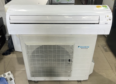 Máy lạnh Daikin Inverter 2 HP FTKA50UAVMV/RKA50UVMV Mới 95%