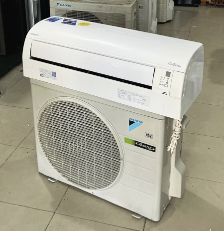 Máy lạnh Daikin nội địa nhật S25TTES-W 1,25hp Tiết kiệm điện mới 95%