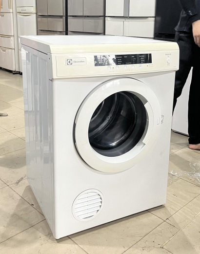 Máy Sấy quần áo Electrolux cũ (6 kg)  mới 95%