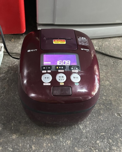 Nồi cơm điện cao tần áp suất 2 bi TIGER JPC-A100 1 lít 