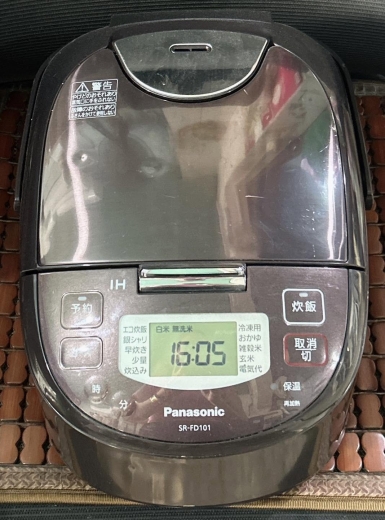 Nồi cơm điện cao tần Panasonic SR-FD101 nội địa Nhật