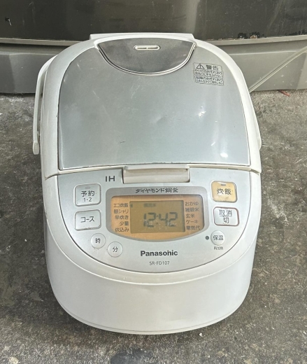 Nồi Cơm điện cao Tân Panasonic SR-FD107 
