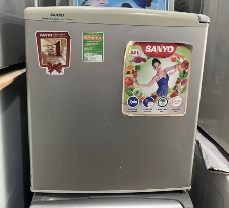 Tủ lạnh cũ mini Sanyo  50 lít mới 95%