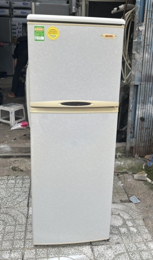 Tủ lạnh cũ sanyo 140 lít không đóng tuyết mới 90%