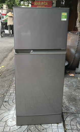 Tủ lạnh cũ sharp 165 lít  không đóng tuyết mới 95%
