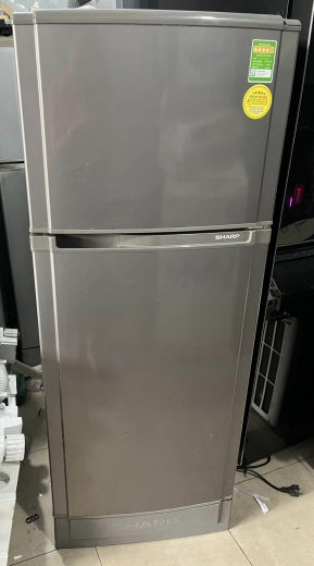 Tủ lạnh cũ Sharp 180 lít không đóng tuyết mới 95%