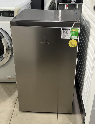 Tủ lạnh mini Electrolux 94 Lít EUM0930AD-VN