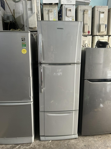 Tủ lạnh Toshiba GR-M35VDV 305L thiết kế 3 cửa 
